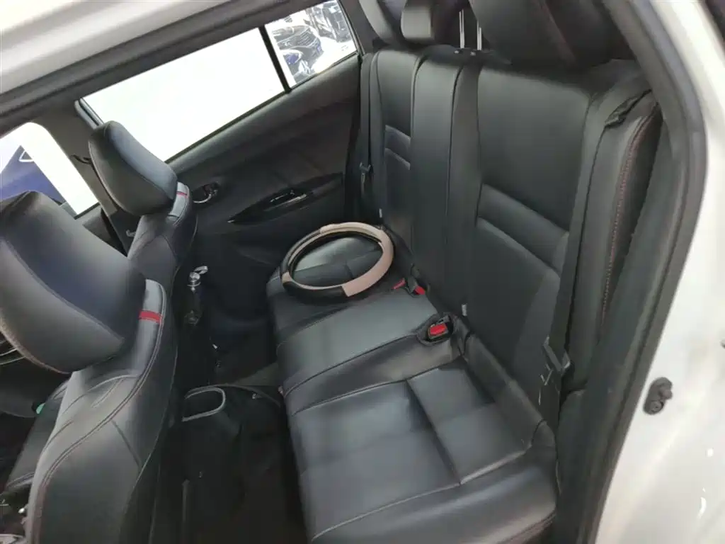 Toyota Yaris L 2023 — фото 17