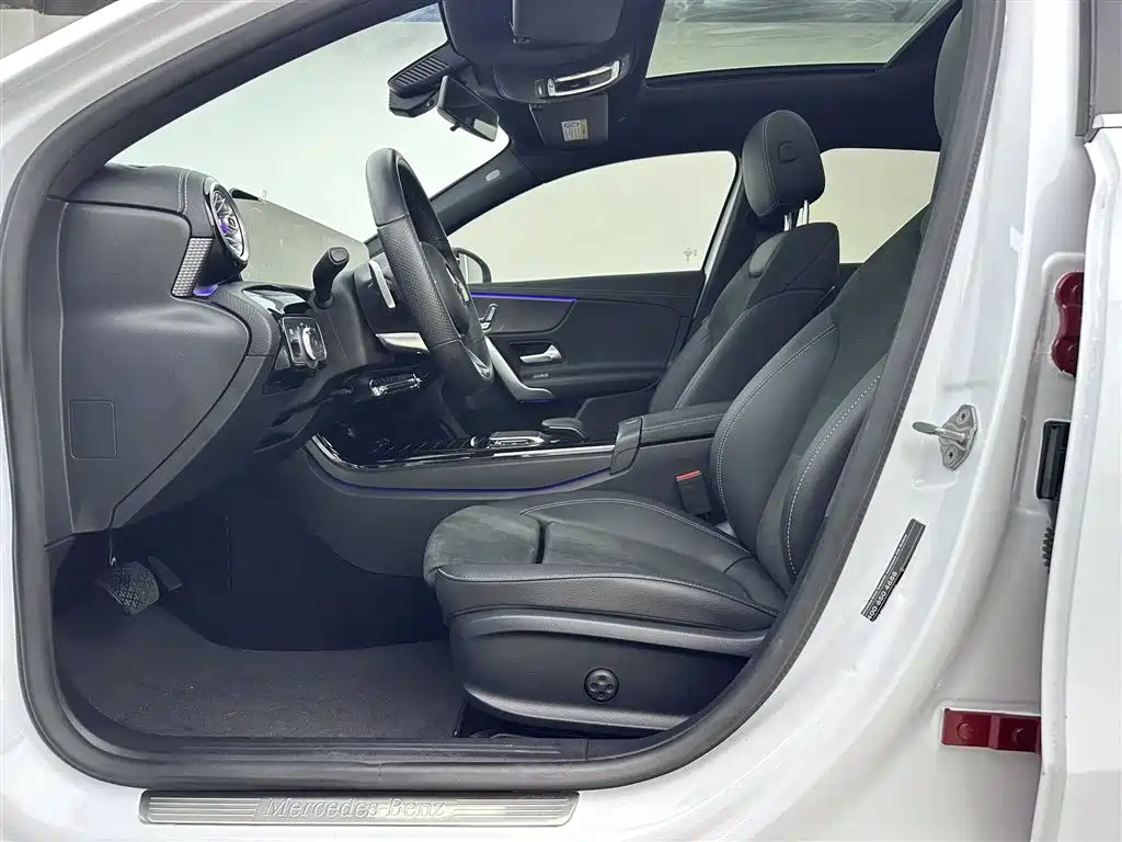 Mercedes-Benz A-Class 2020 — фото 6