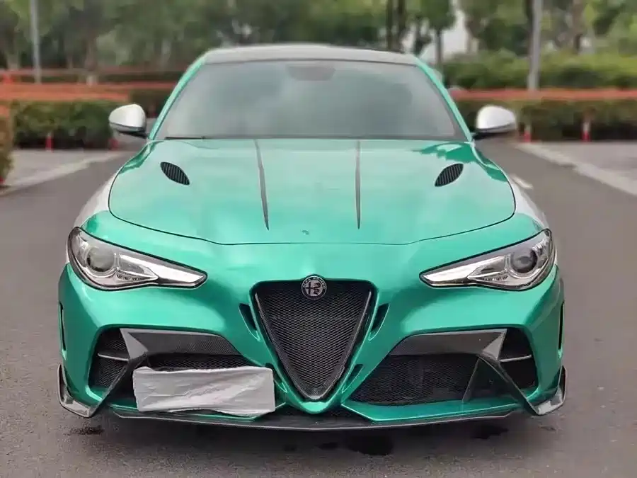 Alfa Romeo Giulia 2018 — фото 11