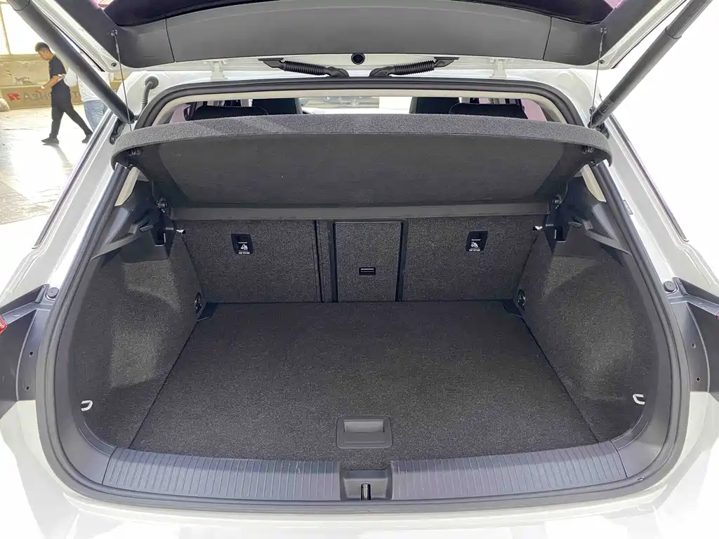 Volkswagen T-Roc 2022 — фото 21