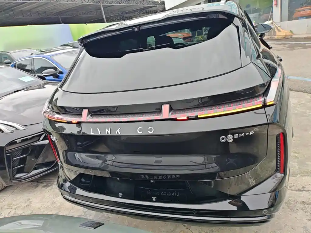 Lynk & Co 08 EM-P 2026