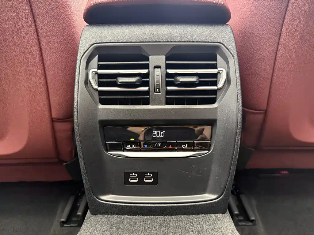 BMW 3 Series 2024 — фото 13