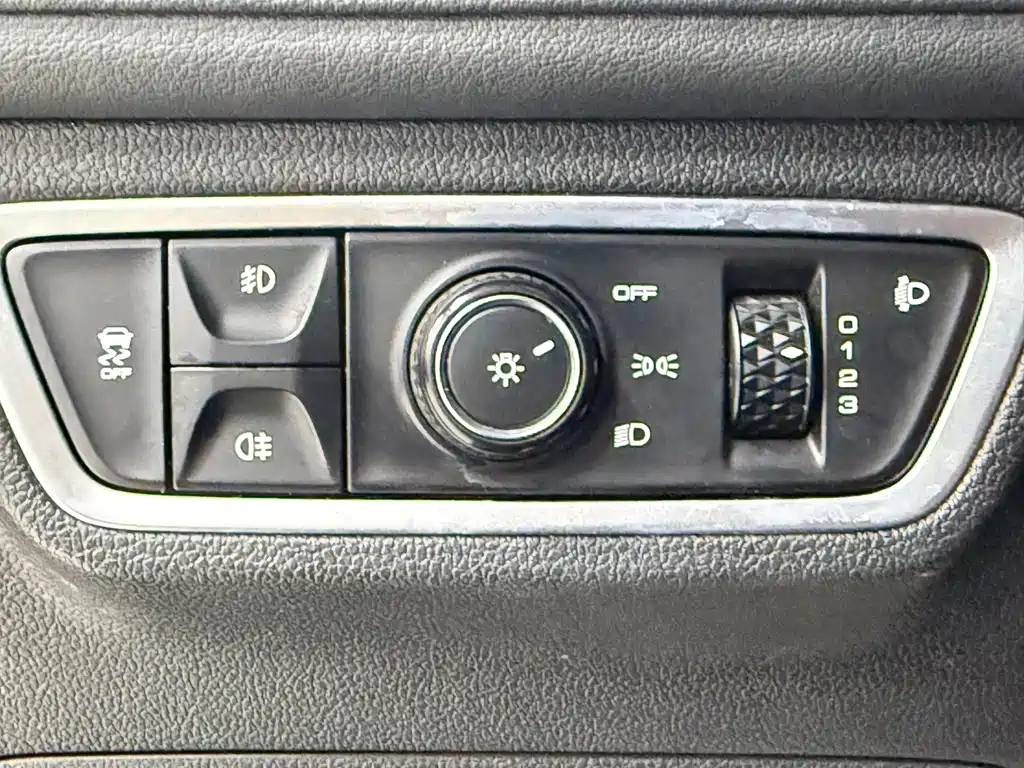 Wuling Victory 2021 — фото 14