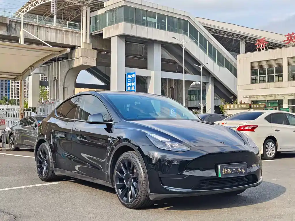 Tesla Model Y 2023 — фото 3