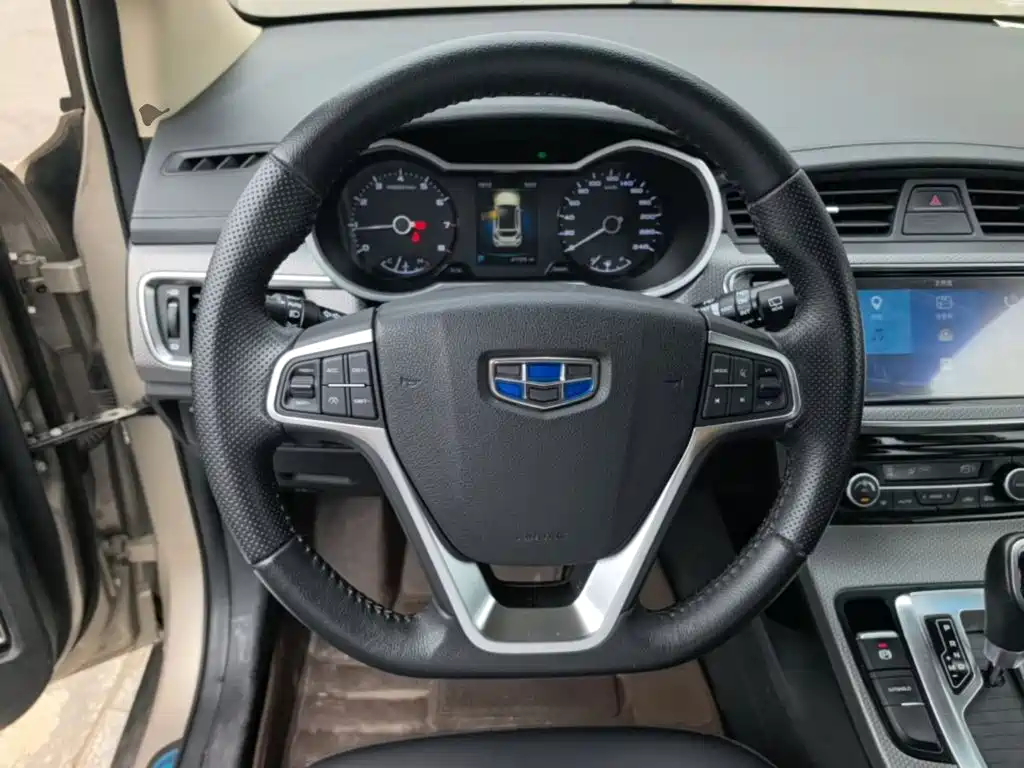 Geely Emgrand GS 2017 — фото 11