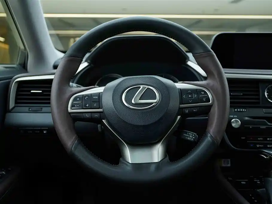 Lexus RX 2022 — фото 17