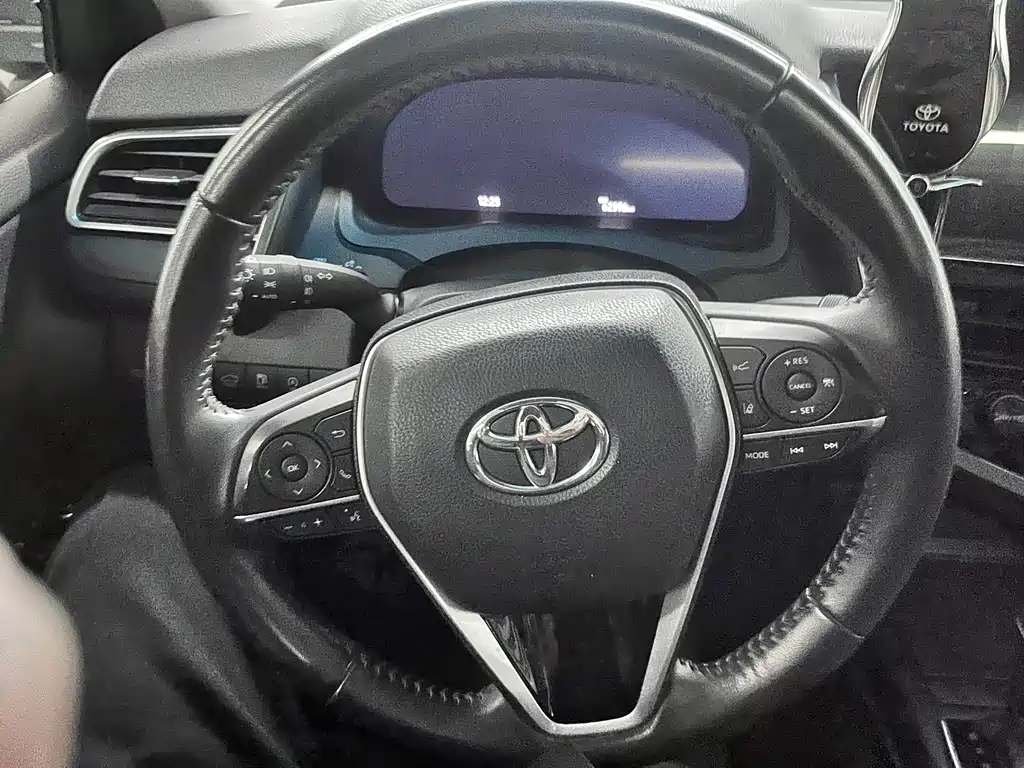 Toyota Camry 2020 — фото 5