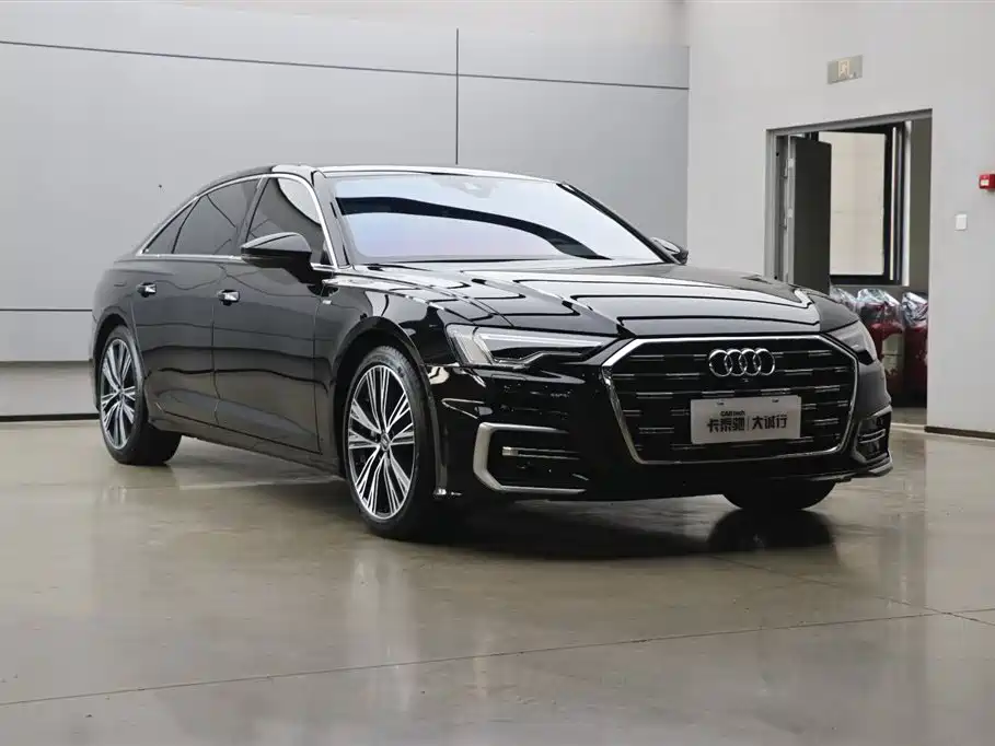 Audi A6L 2025 — фото 31