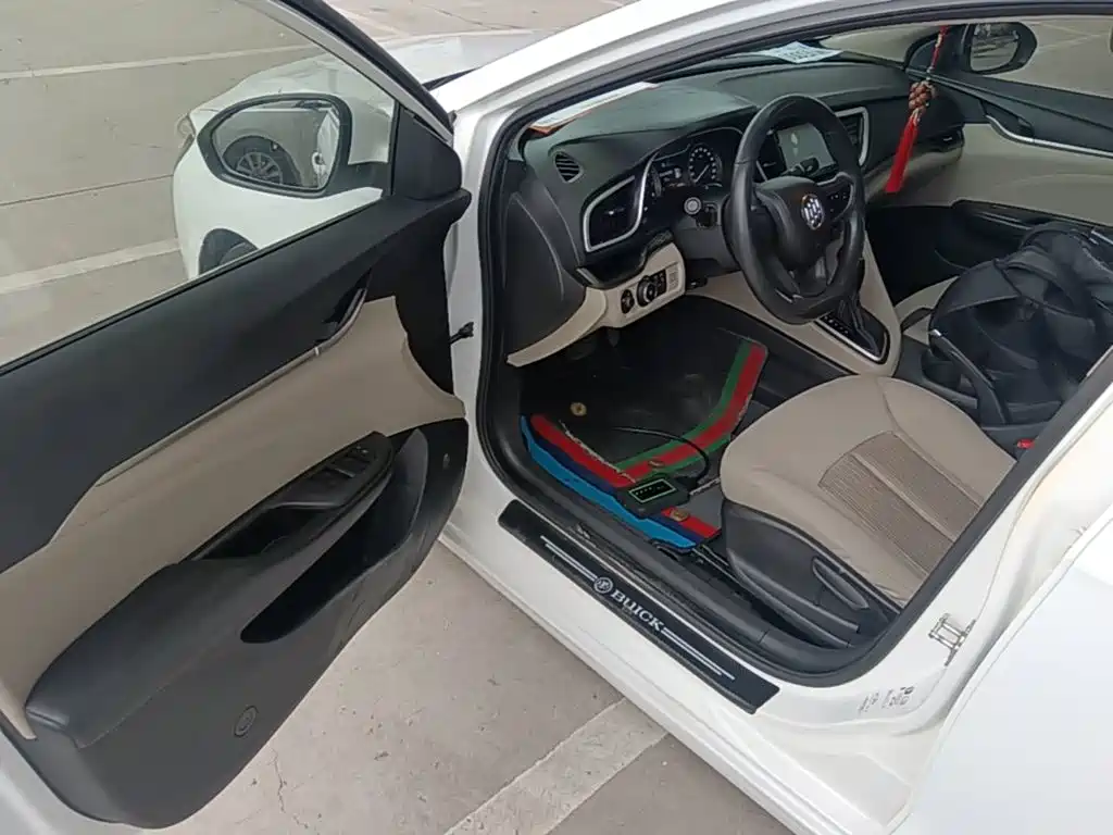 Buick Excelle GT 2015 — фото 16