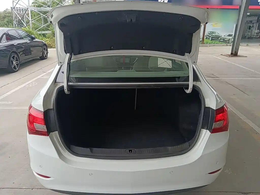 Buick Excelle GT 2015 — фото 19