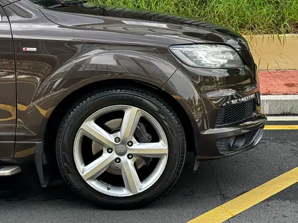 Audi Q7 2014