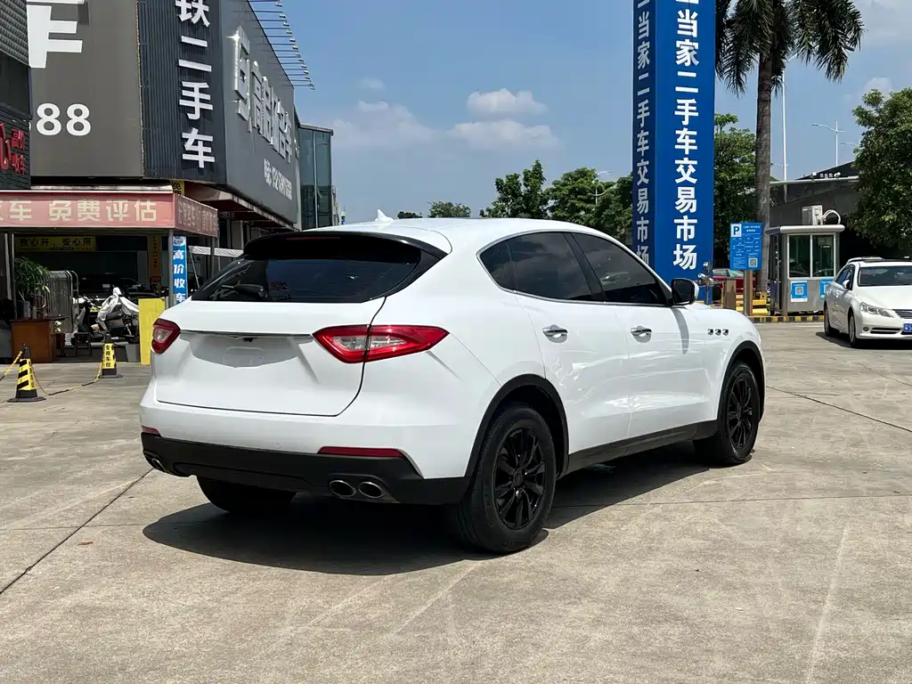 Maserati Levante 2018 — фото 4
