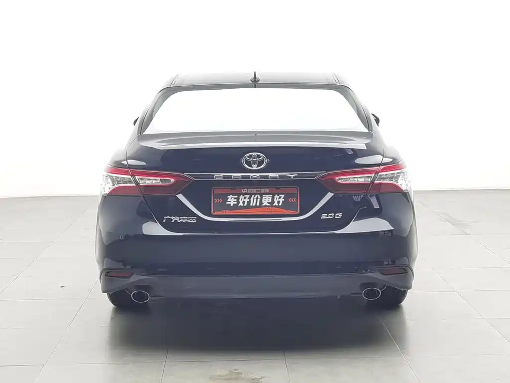 Toyota Camry 2022 — фото 4