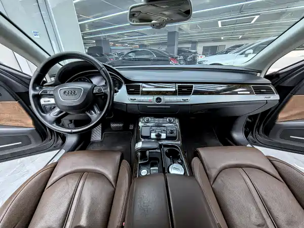 Audi A8 2013