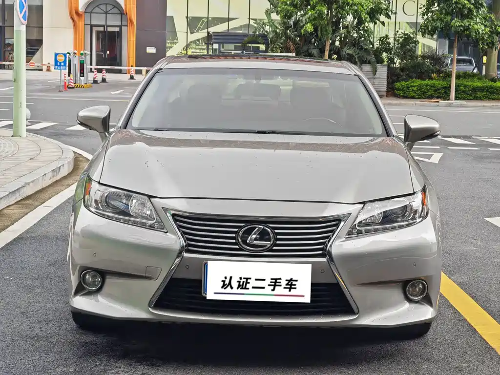 Lexus ES 2014