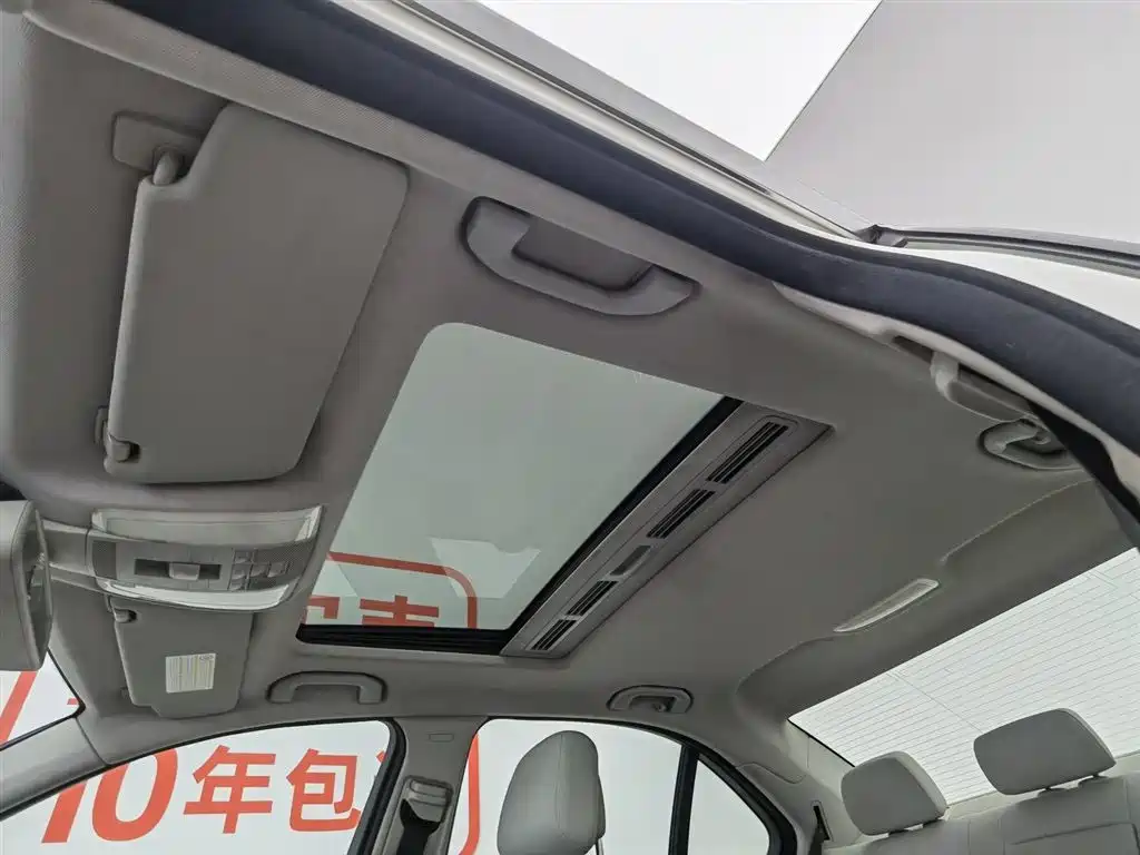 Mercedes-Benz C-Class 2010 — фото 14