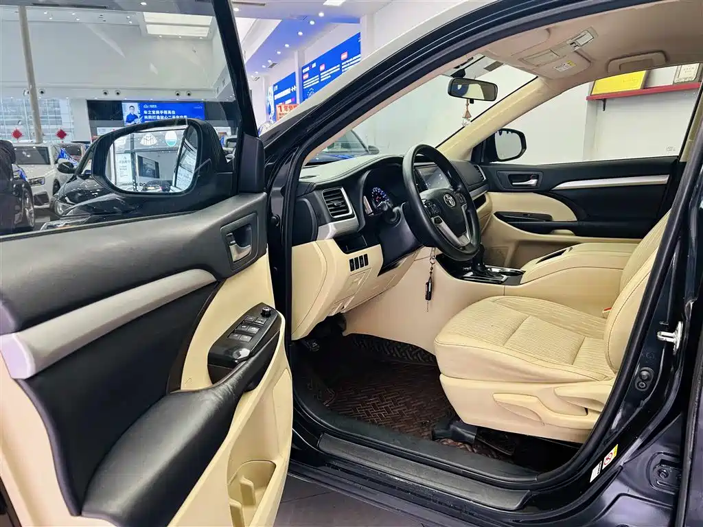 Toyota Highlander 2018 — фото 20