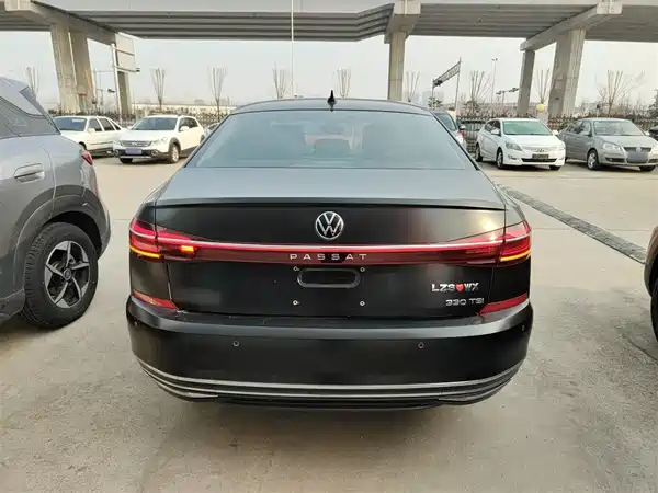 Volkswagen Passat 2022
