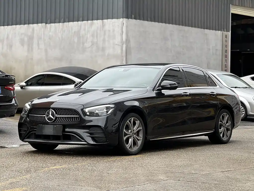 Mercedes-Benz E-Class 2023 — фото 1