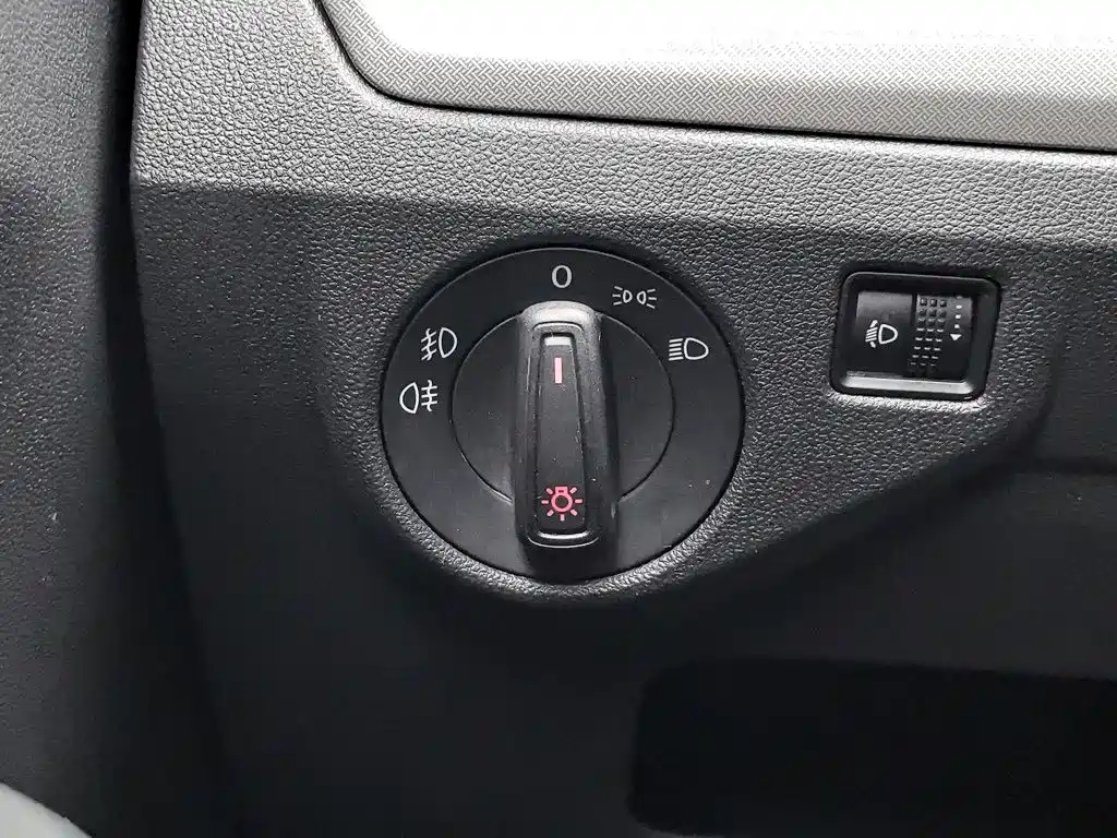 Volkswagen Lavida 2017 — фото 21