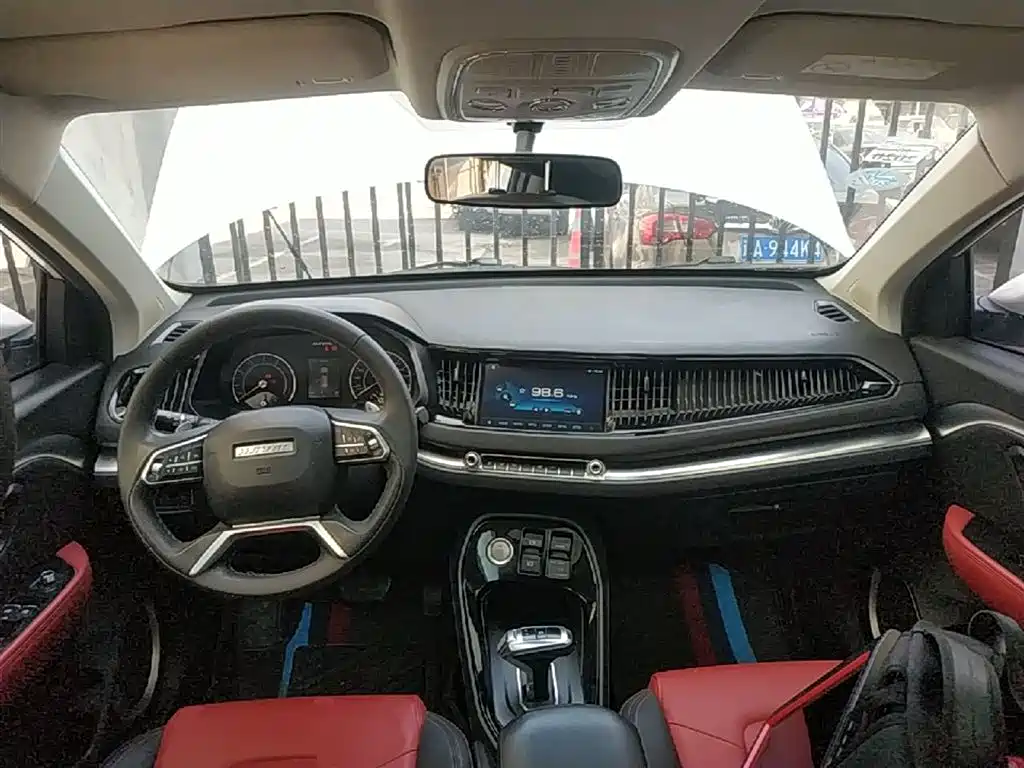 Haval H2s 2018 — фото 10