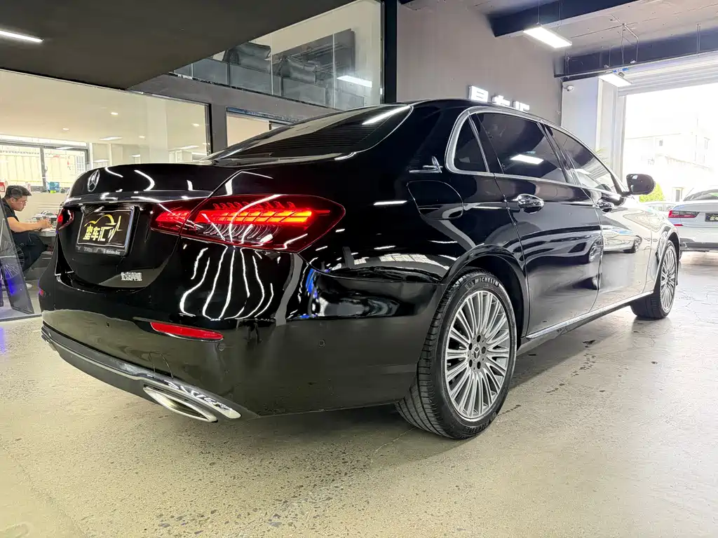 Mercedes-Benz E-Class 2020 — фото 13