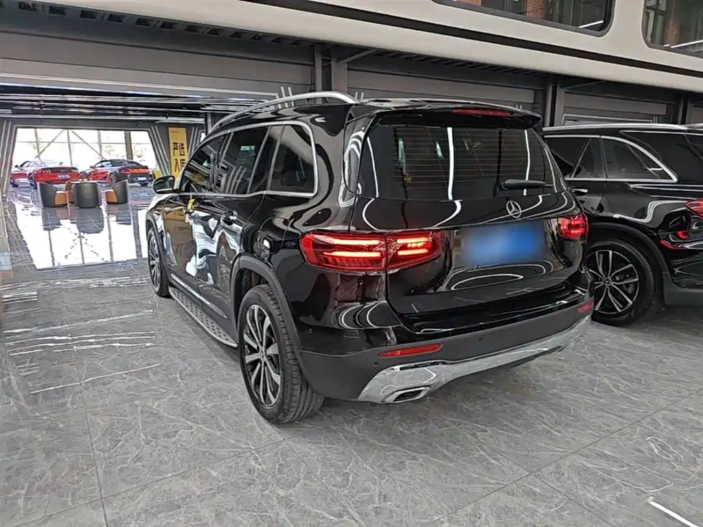 Mercedes-Benz GLB 2024 — фото 5