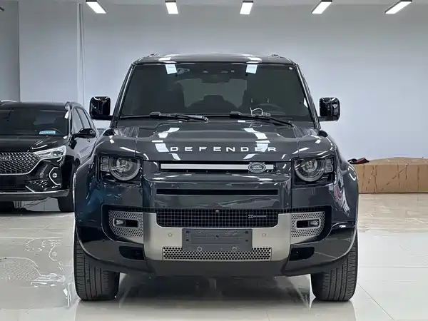 Land Rover Defender 2023