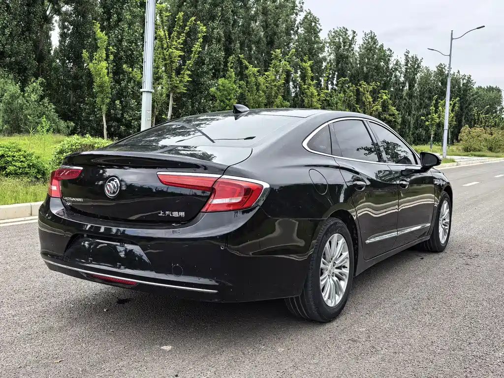 Buick LaCrosse 2018 — фото 20