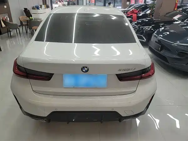 BMW 3 Series 2025