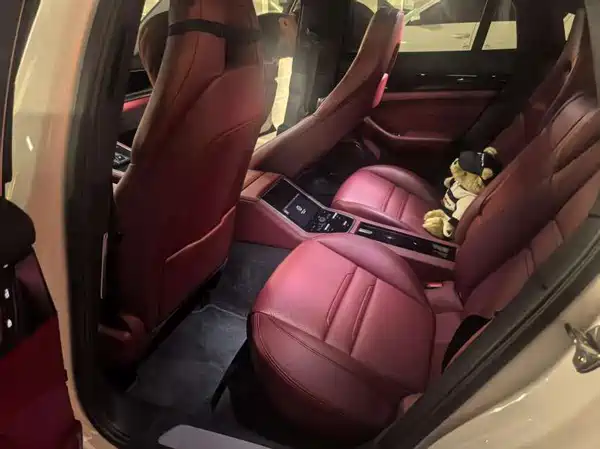 Porsche Panamera 2021