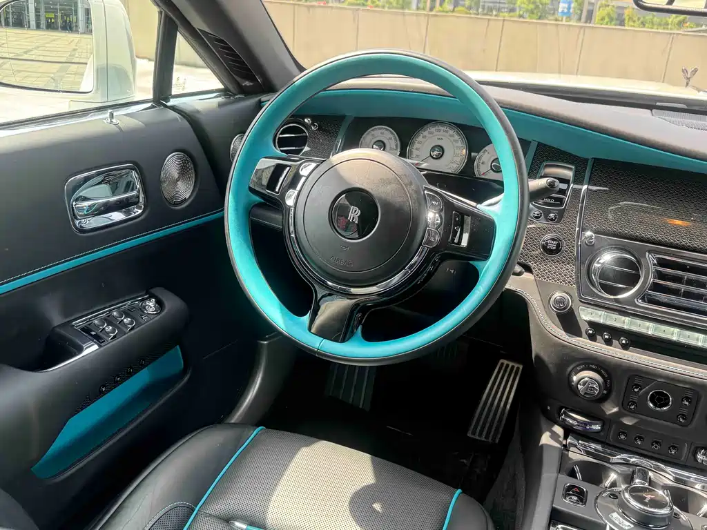 Rolls-Royce Wraith 2019 — фото 14