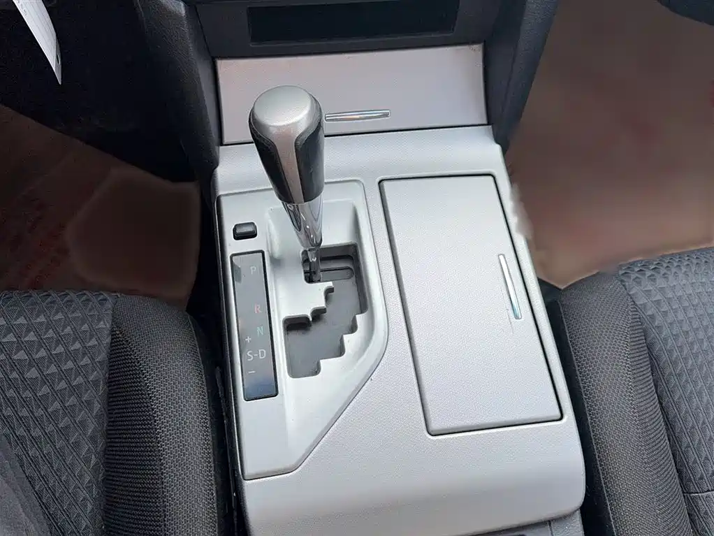 Toyota Camry 2016 — фото 11