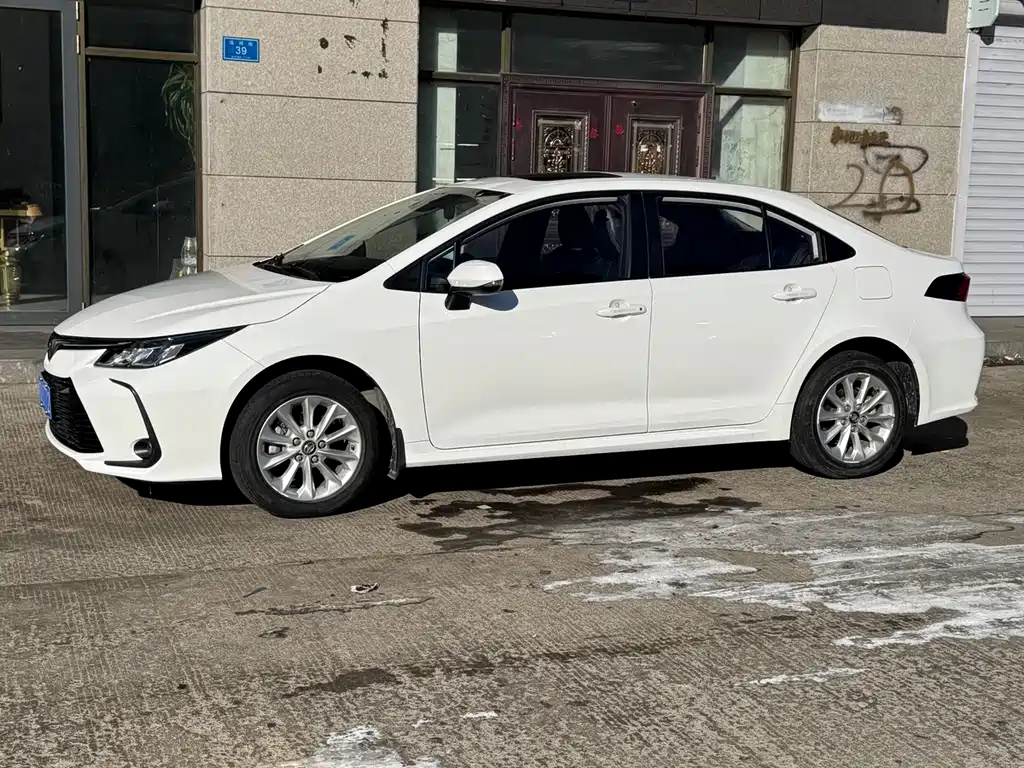 Toyota Corolla 2022 — фото 4