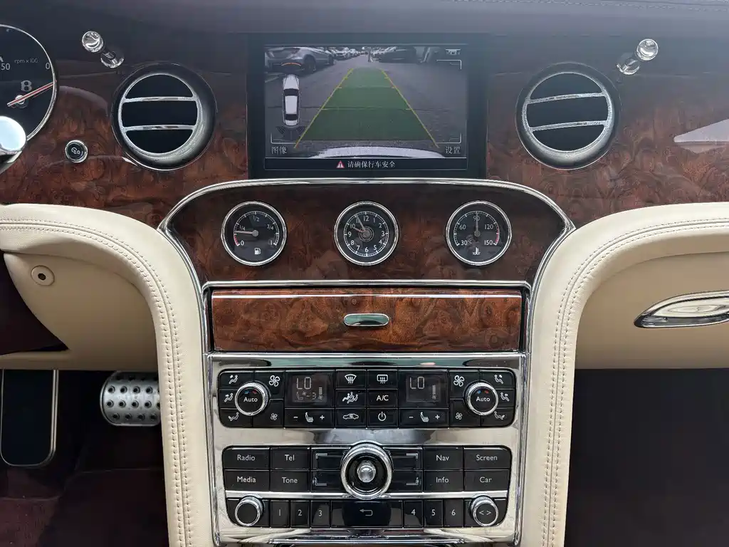 Bentley Mulsanne 2014 — фото 11