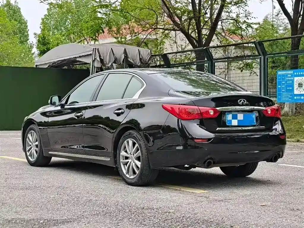 Infiniti Q50L 2016 — фото 9
