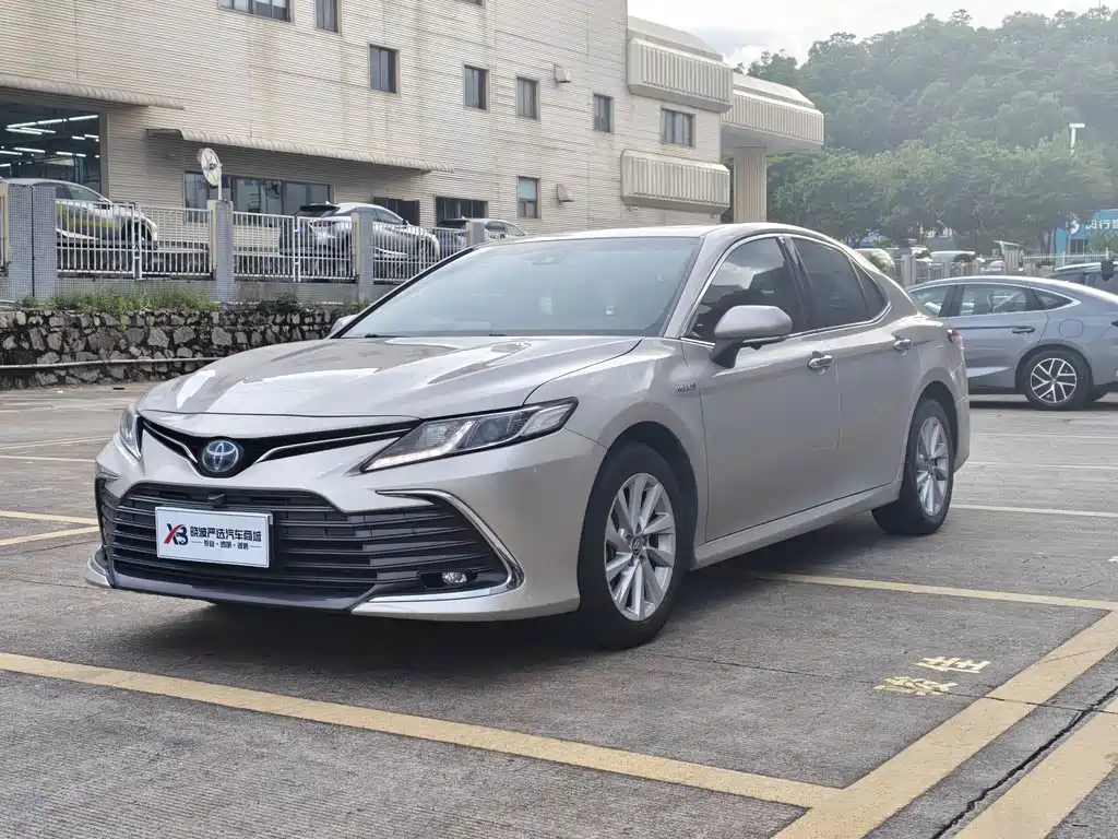 Toyota Camry 2021