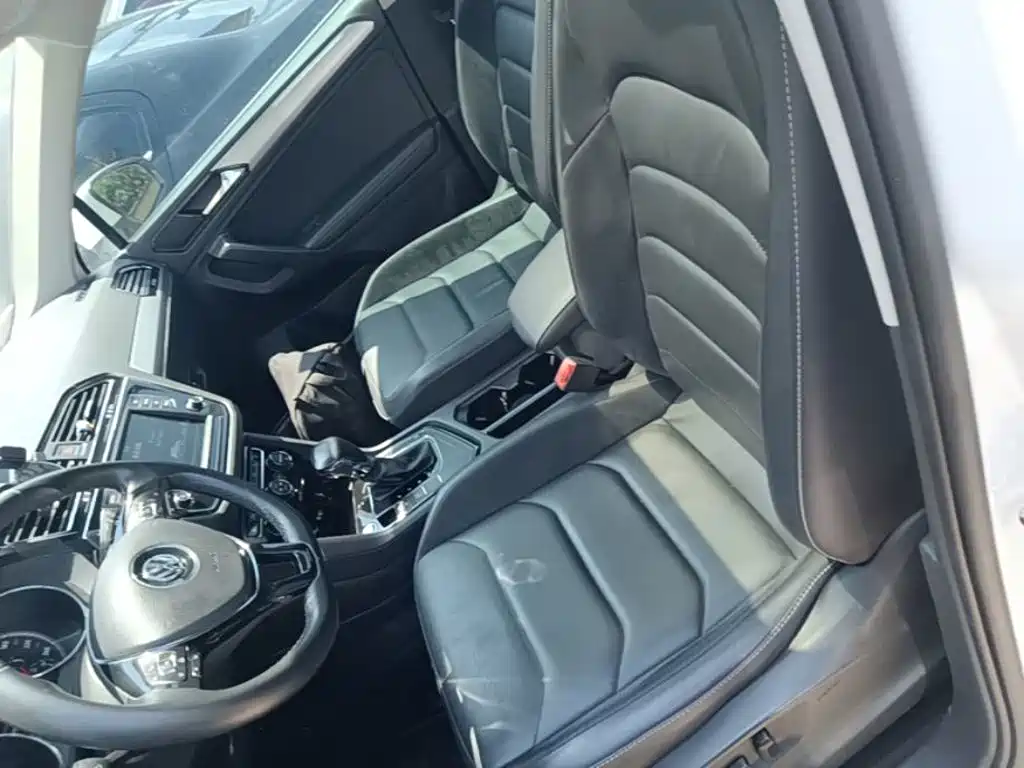 Volkswagen Tiguan L 2018 — фото 15