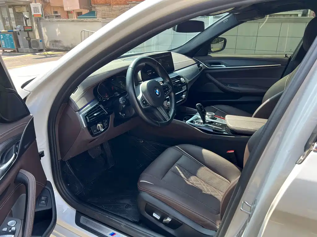 BMW 5 Series 2022