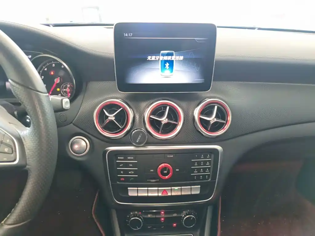 Mercedes-Benz GLA 2018 — фото 13