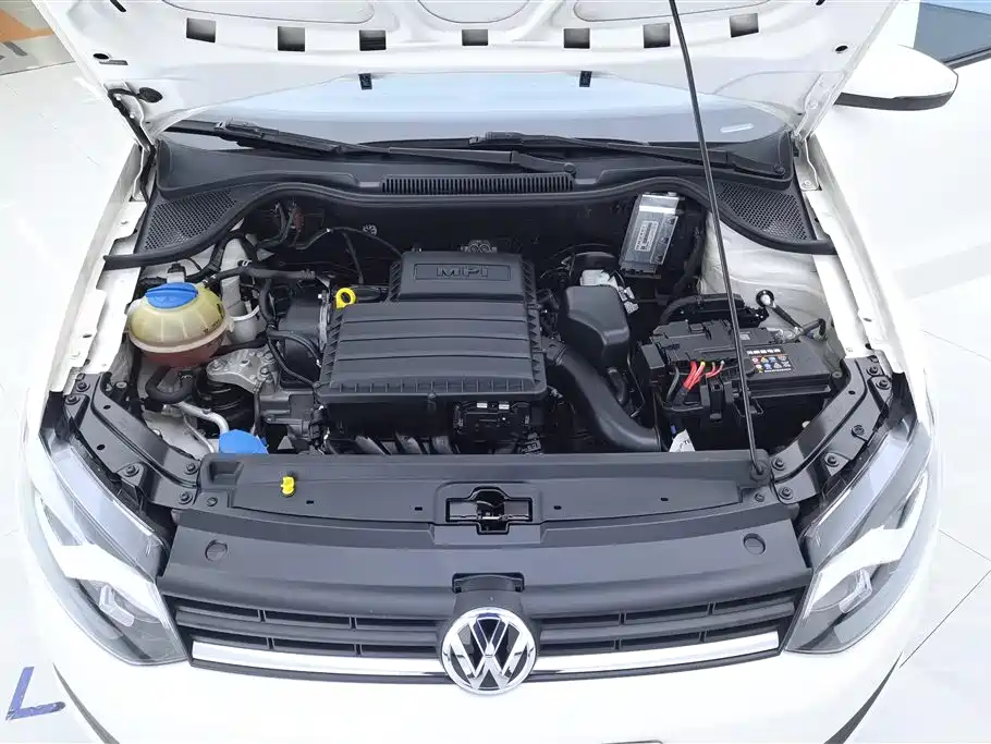 Volkswagen Polo 2016 — фото 10