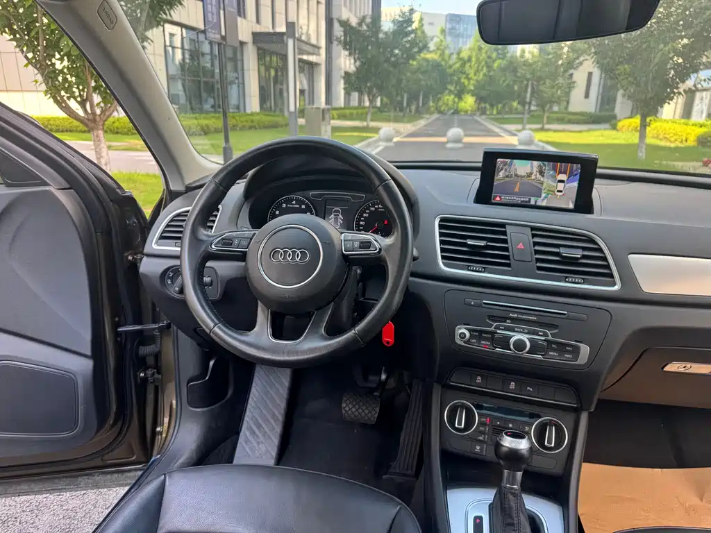 Audi Q3 2017 — фото 13