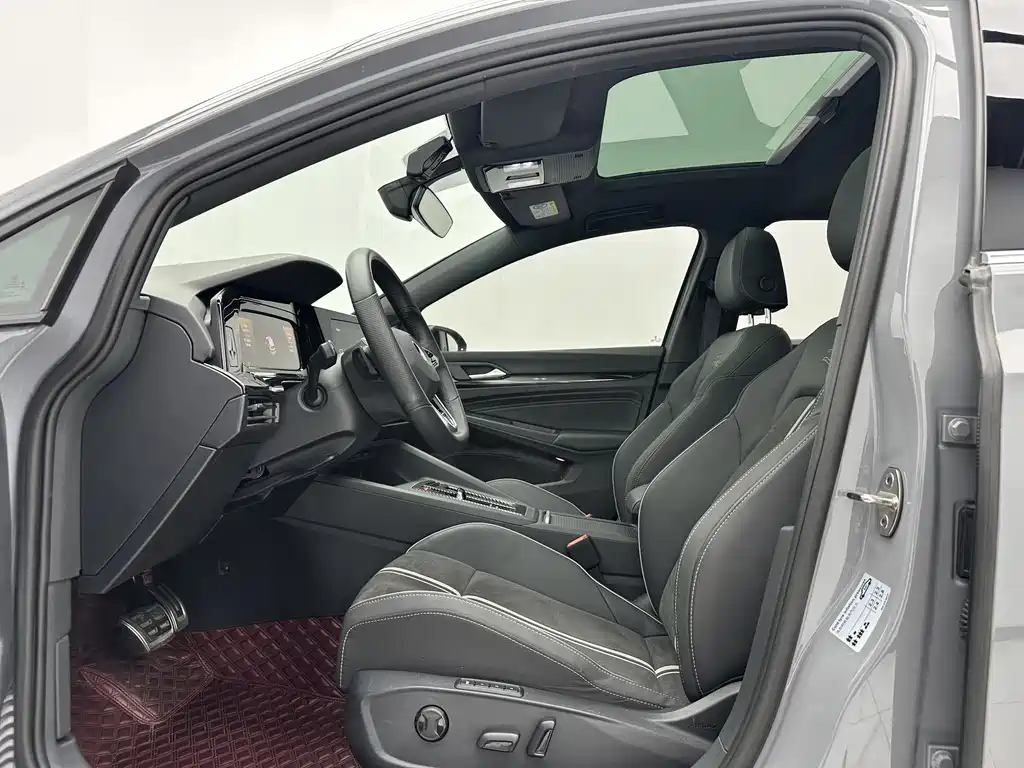 Volkswagen Golf 2023