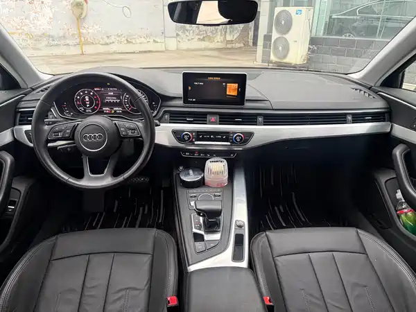 Audi A4L 2019