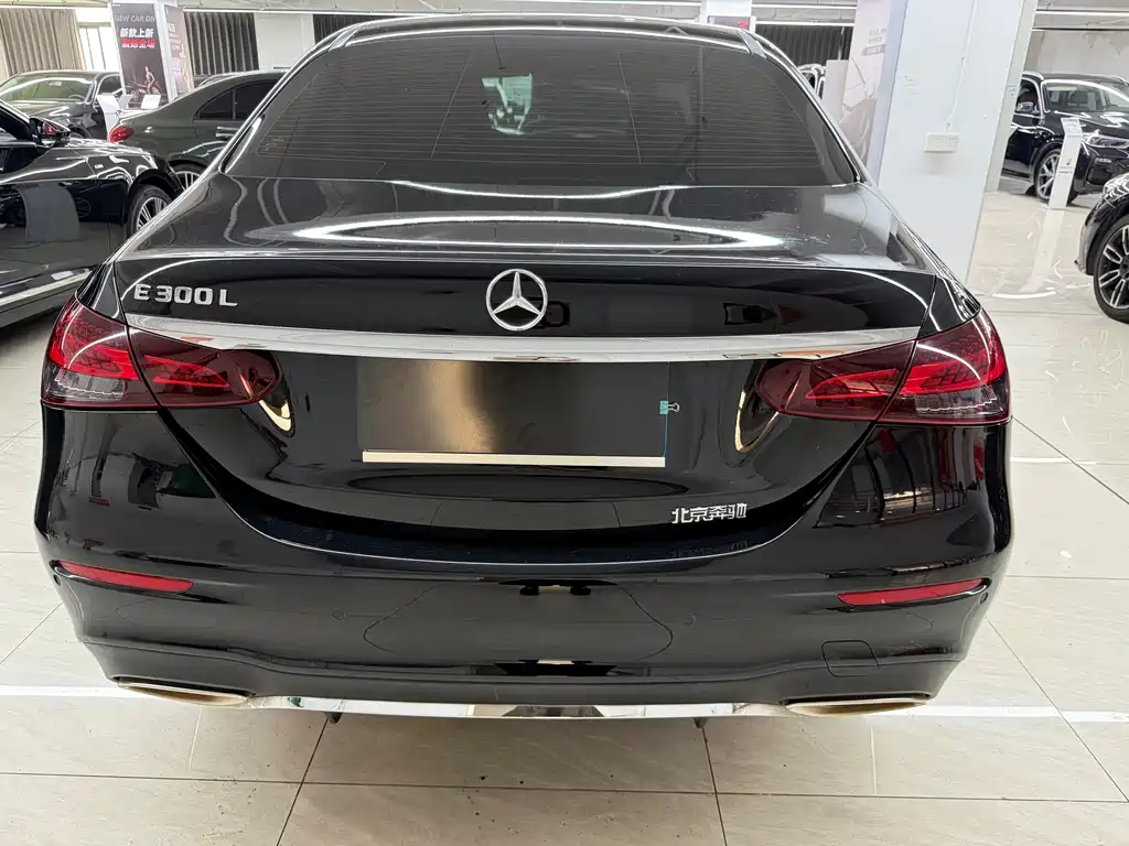 Mercedes-Benz E-Class 2022