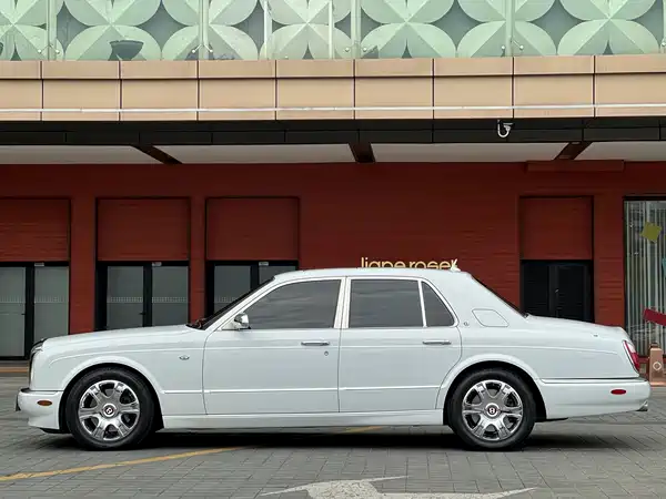 Bentley Elegant 2006