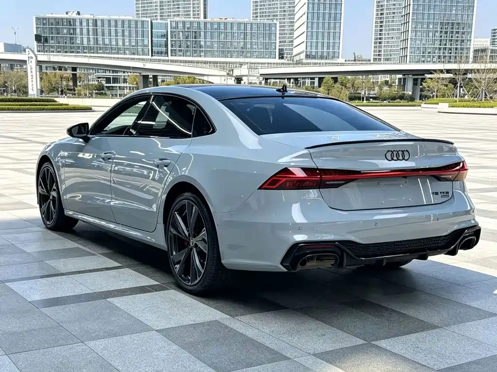 Audi A7L 2024 — фото 10