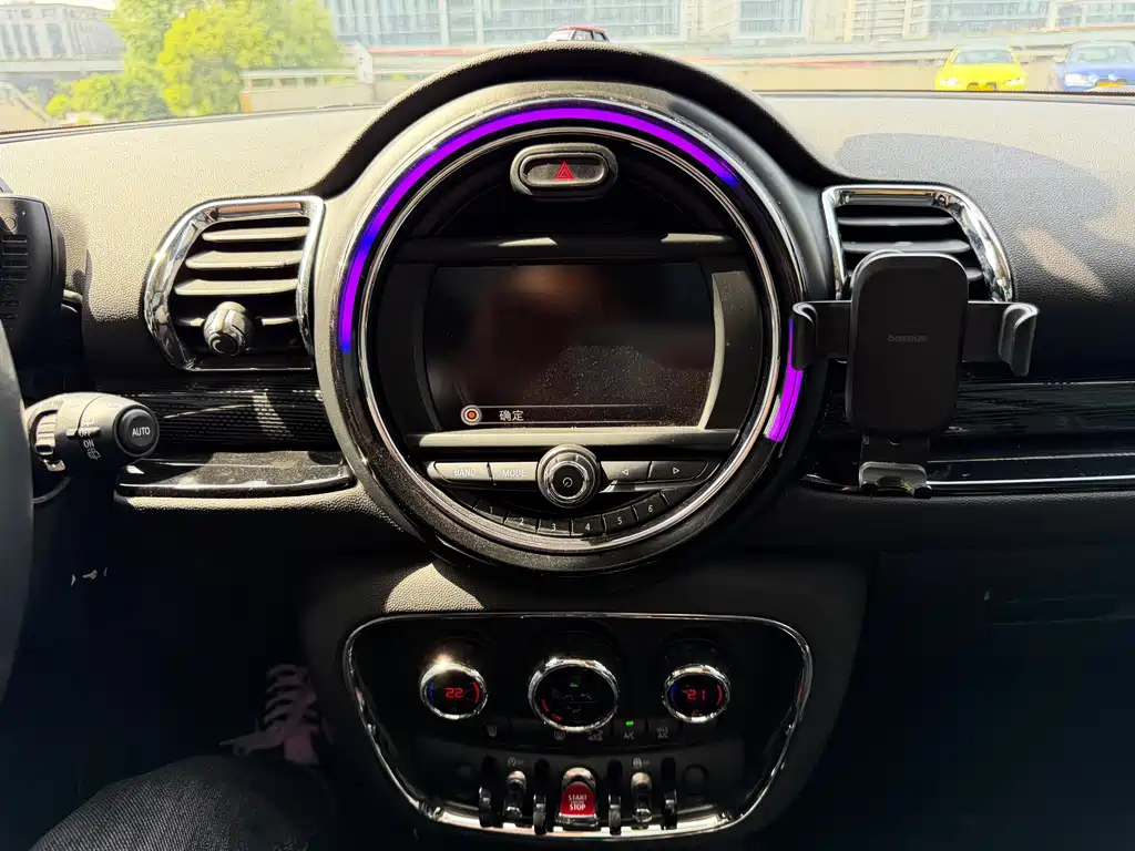 MINI Clubman 2016 — фото 11
