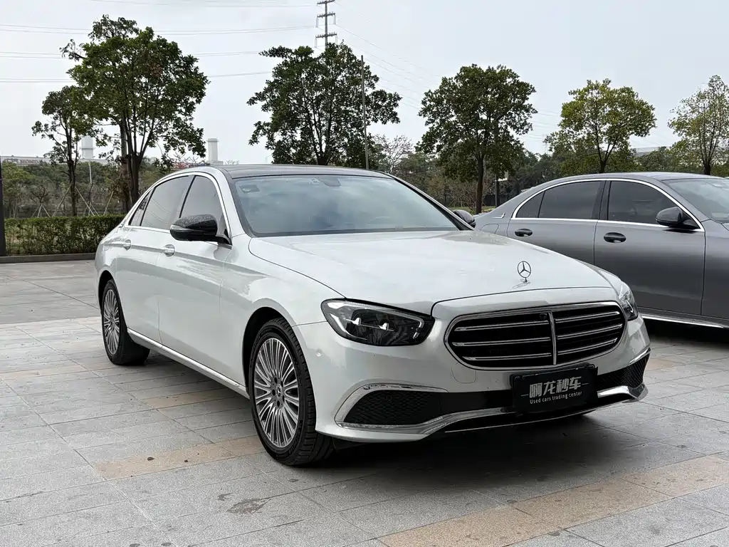 Mercedes-Benz E-Class 2022 — фото 3
