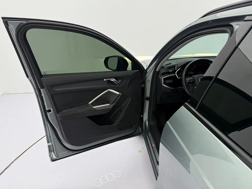 Audi Q3 2022 — фото 21